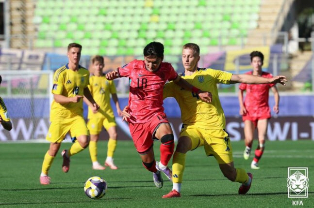 Two runs in 16 minutes  Kim Myung-joon's comeback goal Lee Chang-won-ho cried to Ukraine in the first round of the U20 World Cup with 12 losses
