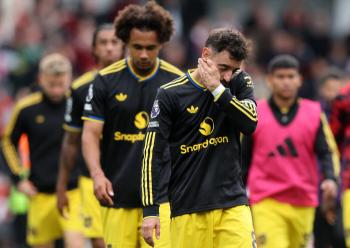 What did you do on the training ground for a week? Fernandes PK missed Manchester United's 13th place and failed to win back-to-back games due to 13 losses at Brentford away. There's a rumor about the replacement of Amorim