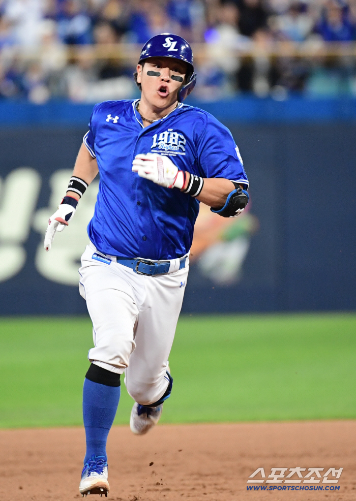 You have to win with your life, but Samsung's big bad news, why change the main catcher Kang Min-ho in the second inning? 