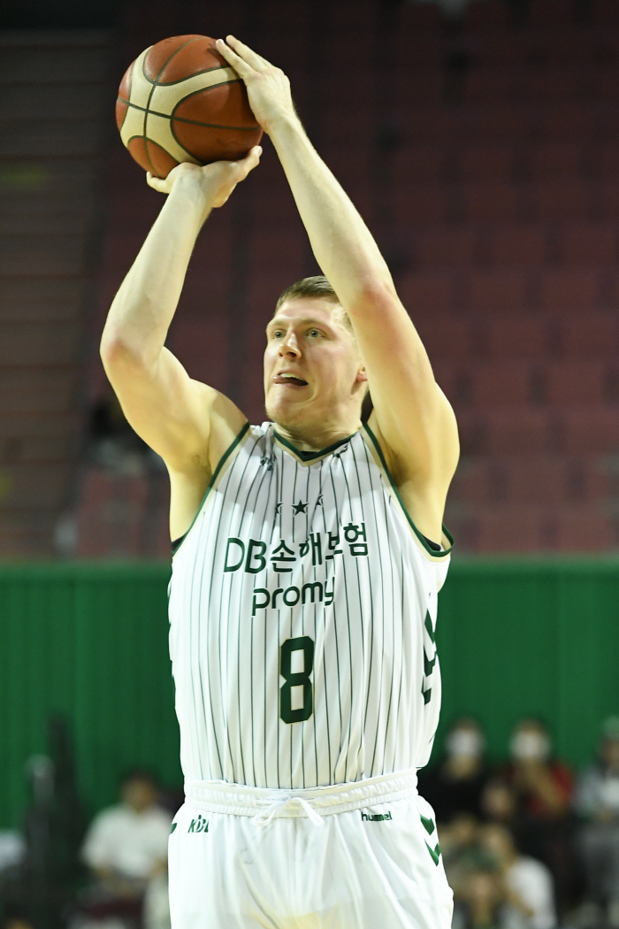 2m8 → Reading is also okay. Wonju DB Henry Ellonson's 3-point shot is my weapon...A part that needs to be more adjusted