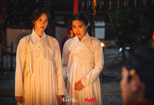 'Chef of a tyrant' Yoon Seo-ah, 'Yoona who took care of hot packs and ssanghwatang. She's a reliable older sister in real life.'