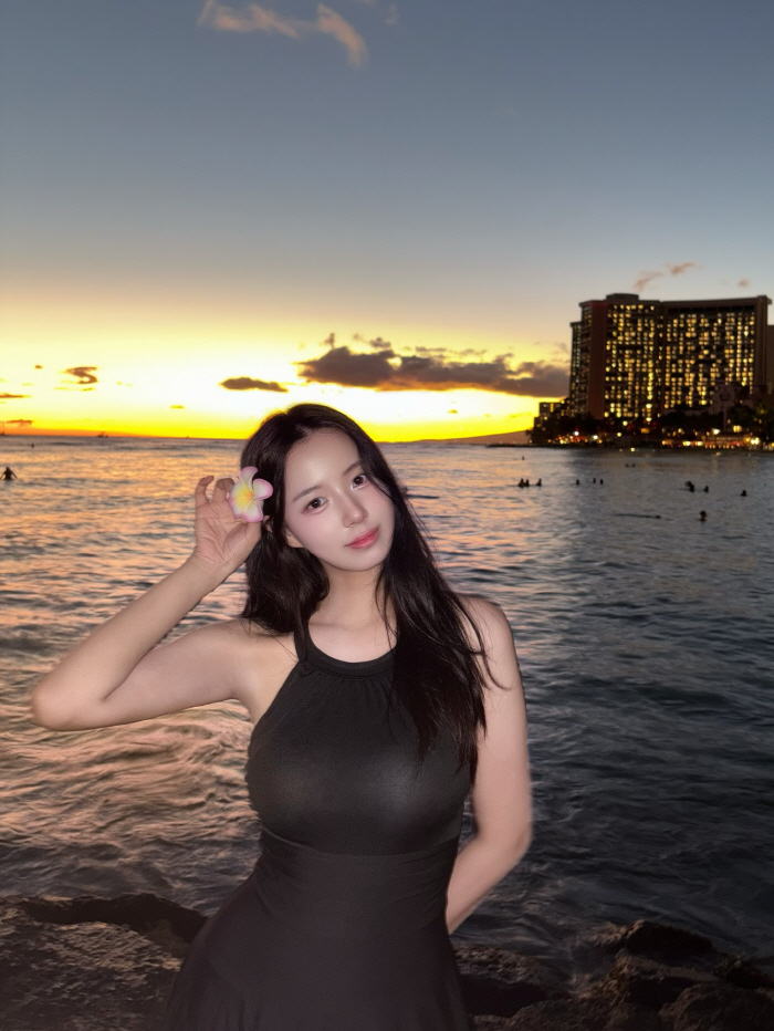 CHOI HYUN SUK, that's why I'm sobbing…Daughters Choi Yeon-soo and ♥ 12 years older Kim Tae-hyun during their honeymoon 