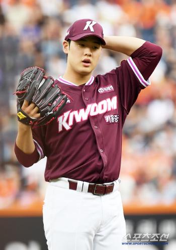 The disastrous debut season of the 152-kilometer-completed left-hander special rookie, Park Jun-hyun, is comingIt's a matter of survival