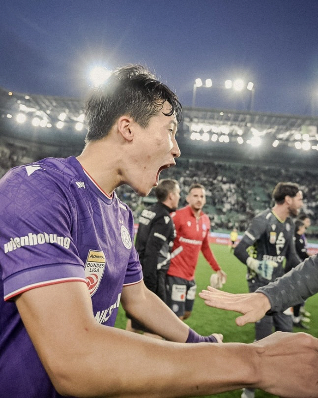 Lee Tae-seok, fullback of Korea University, and Binderbier's debut goal on the European stage!I'm happy to score a goal in the big derby