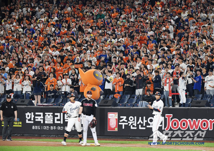 No celebration in Daejeon. Even without Ponce, I won Hanwha. From Jung Woo-joo to Kim Seo-hyun, they won 7-3 against LG with eight bullpen players