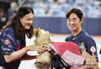 Omg → Farewell to a 21-year career full of glory...842 games  4th place in Tongsan hold Jin Hae-soo feels sorry for his retired hometown fans 