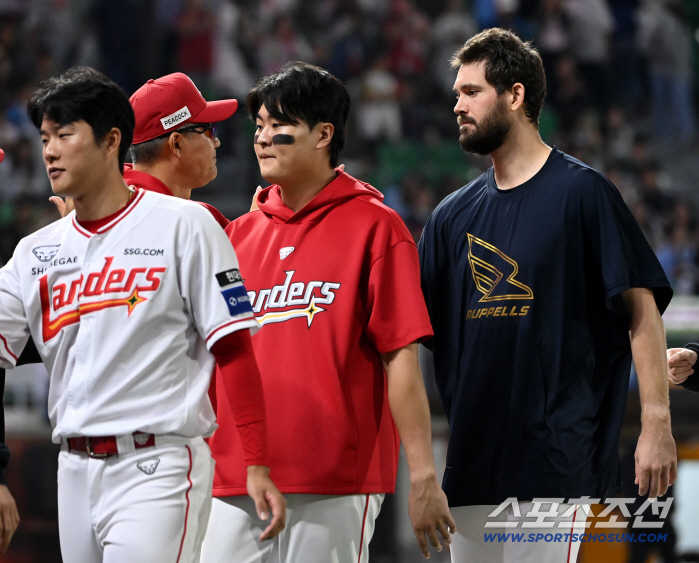  Manager Lee Sung-yong, Anderson, that was a great pitch