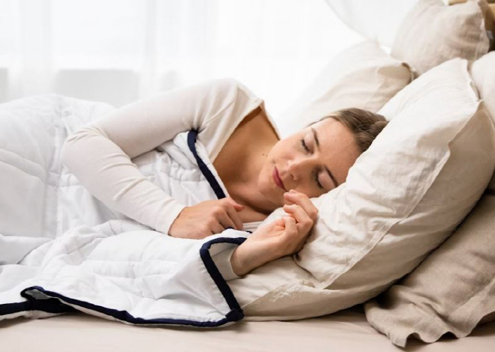Honey, change your sleeping position right now...Why You Should Sleep Left Before You're Pregnant