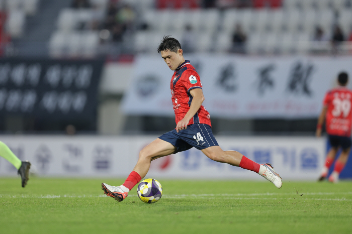  1 goal 1 help → Kimcheon Sangmu Lee Dong-kyung, 31st round MVP honored