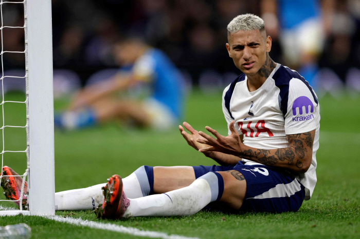 Oh my god! Tottenham striker ends up having ankle surgery...Yuri-body → Iron King is still good, he's playing very well in the middle of the injury