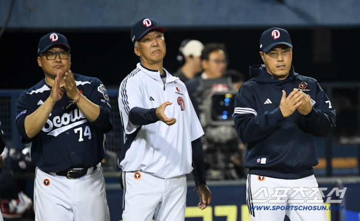  Cho Sung-hwan of Doosan succeeded in an all-out war