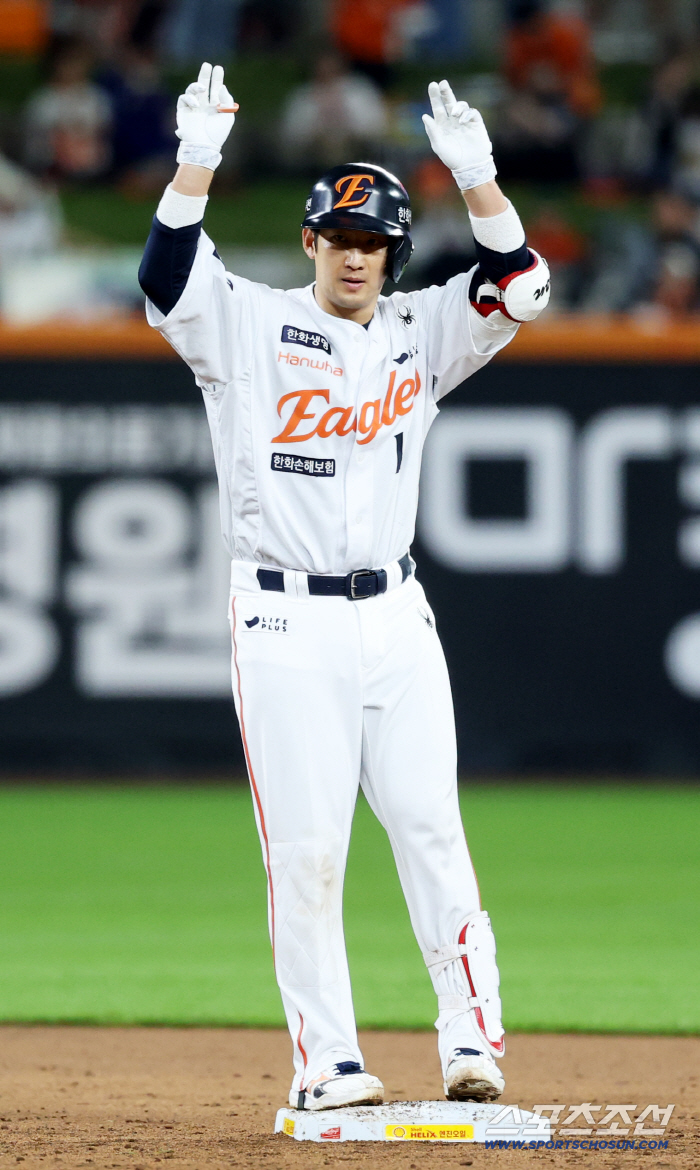  Double Choi Jaehoon, first hit of the game today!