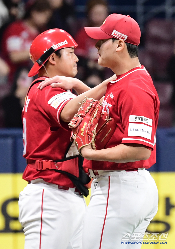  Lee Ji-young and Jo Byung-hyun, the winner of the 3rd place in the regular season