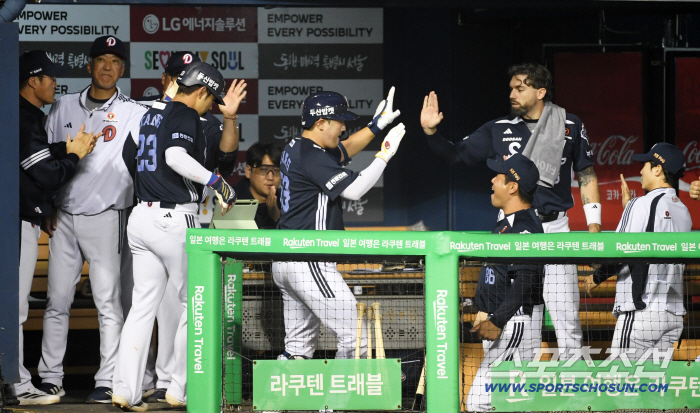  Two-run shot, Yang Seokhwan. It's hot