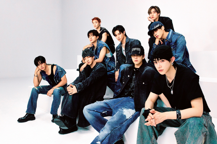 QWER Faces Backlash Over Light Stick Design Controversy with THE BOYZ