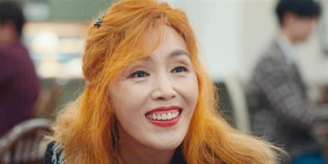 Song Hye-kyo's mom from The Glory. Park Jia, make sure to watch the 1st anniversary broadcast a dour goodbye