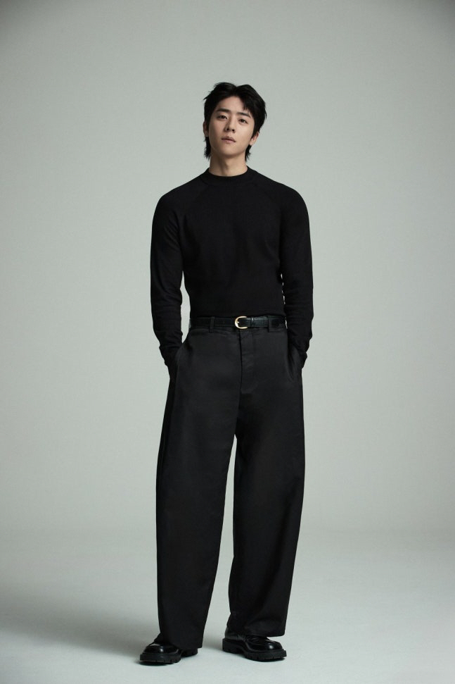 Take off your boyishness and be mature...'Romance Master' Chae Jong-hyeop Reveals New Profile 