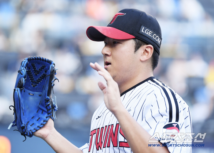 Winning pitcher  domestic multiple wins  regulation innings. Should I catch three rabbits in the final round of LG's hit product Jamsil Rival? 