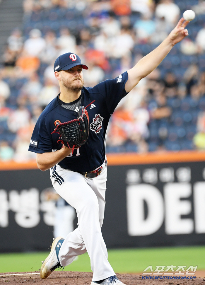 Winning pitcher  domestic multiple wins  regulation innings. Should I catch three rabbits in the final round of LG's hit product Jamsil Rival? 