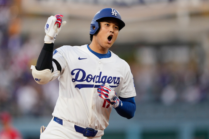 161.1km fastball → 189.4km bullet home run! Is it human technology? Ohtani's Autumn Baseball Hot Start
