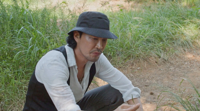 And now we're going to take the weeds back…Isn't it Choi Gui-hwa's petting setting of companion weeds? (Over-immersive club)