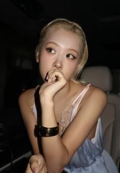 BLACKPINK’s Rose Faces Racism Allegations After Being Cut From Elle UK Photo