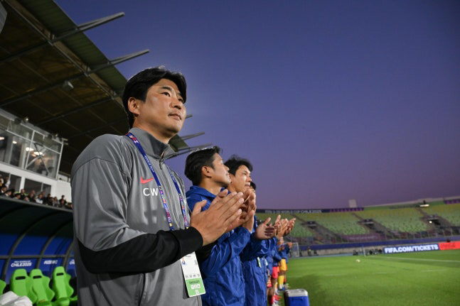 FVS succeeded, but frustrating performance in the round of 16 with Opaque Chang Won-ho and Paraguay fell to the bottom of the 00 draw