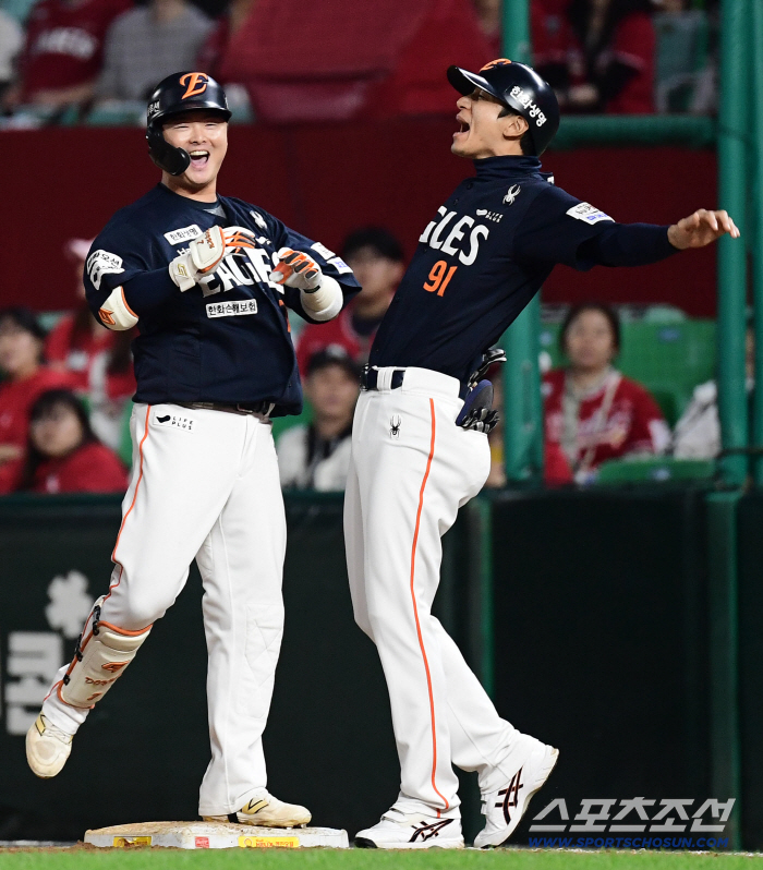 I can't give up on the 1st place! I can't even give up on Ponce's victory!3 consecutive anti-strikes, Lee Jin-young explodes into a two-run shot