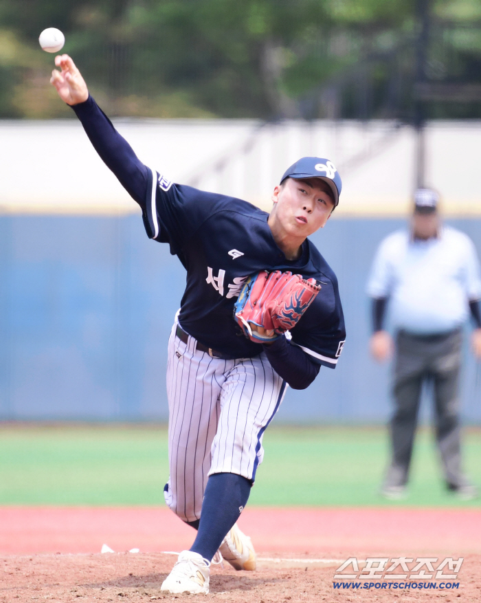 Lee Ho-beom, who ranks at the top of his strikeout ability, completed a down payment of KRW 250 million, and completed a contract for Samsung 2026 rookie players 