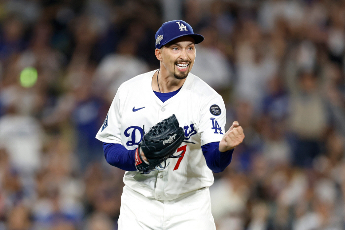 Otaniteoska Multi-homer  Snell 2 runs in 7 innings, Los Angeles Dodgers overpower Cincinnati's 105th-breaking wild card series in the first round