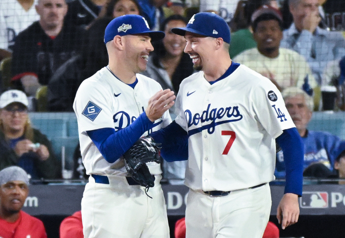 Otaniteoska Multi-homer  Snell 2 runs in 7 innings, Los Angeles Dodgers overpower Cincinnati's 105th-breaking wild card series in the first round