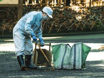 People in their 50s who live as cleaners despite their annual investment income of 300 million won...an invisible millionaire