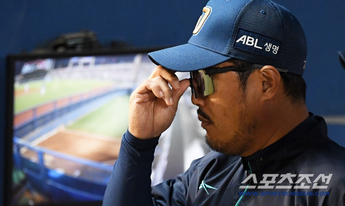  Coach Lee Hojun will win