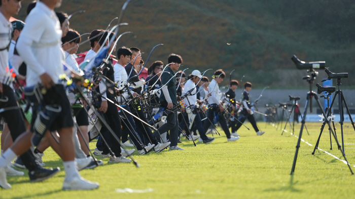  Hyundai Motor's Chung Mong-koo Cup Korea Archery Competition opens for three days on the 1st