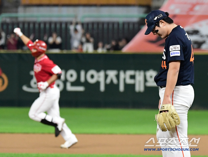  Kim Seo-hyun allows an incredible walk-off two-run shot