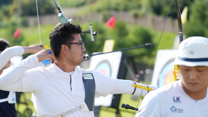  Kim Woojin in the archery, right?