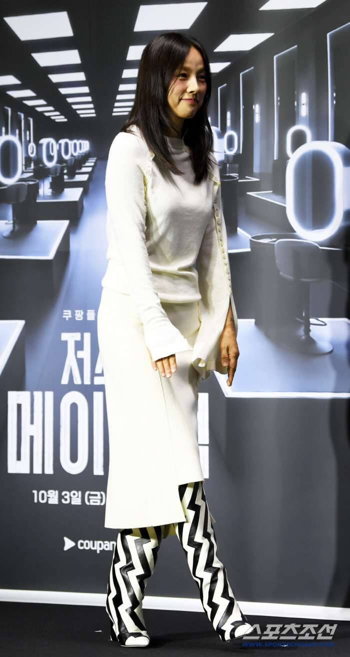  Lee Hyori's fluttering beauty