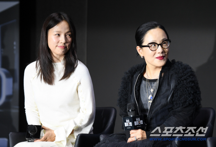  Lee Hyori's heart flutters