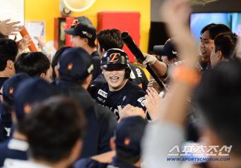  Lee Jinyoung's come-from-behind two-run shot in the 7th inning