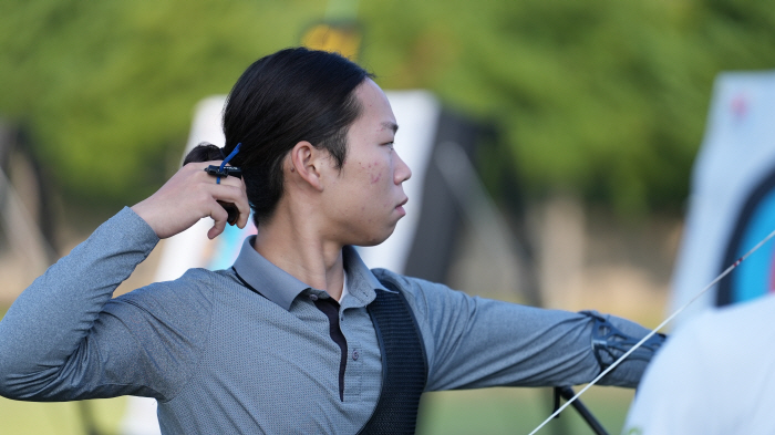  Lee Kun-ho, the archery, shot it right!