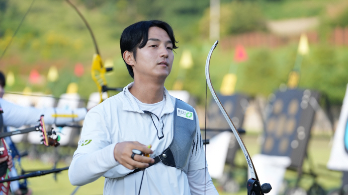  To win the grand prize in the archery