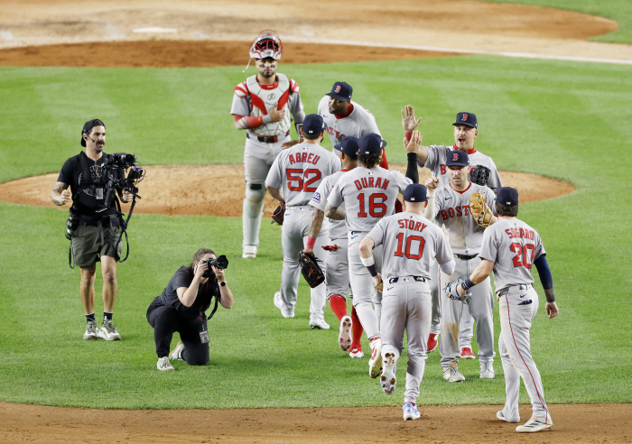 This has never happened in ML history...The Yankees are humiliatingly defeated, and they're in front of their rivals