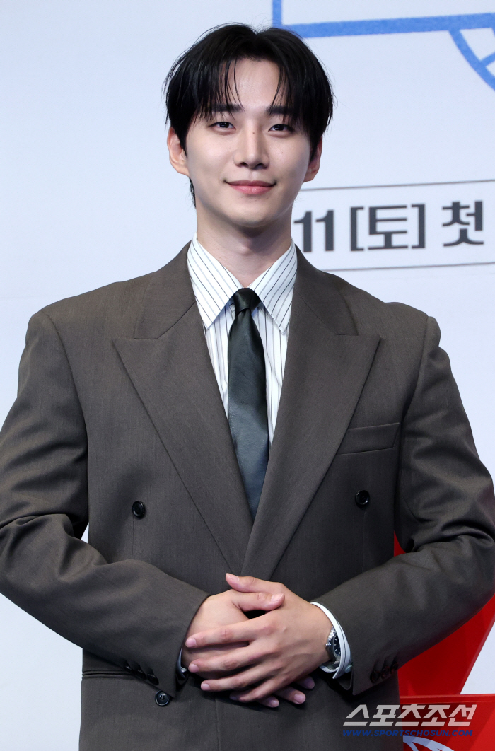 Lee Junho Transforms Into a 1997 Businessman in 'Typhoon Family'