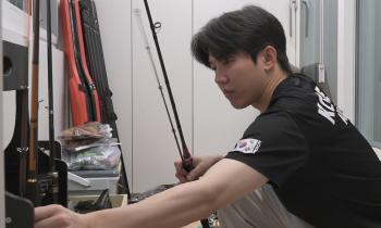 DAY6's Dowoon, Gian84...Sunscreen face wash → Strong against the waves (Na Hon-san)