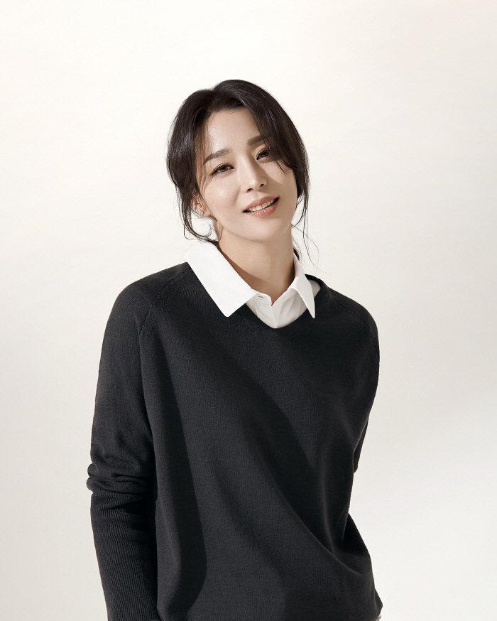 Han Go-eun joins the ranks of YouTubers...Goeun unni and Han Goeun open on the 2nd
