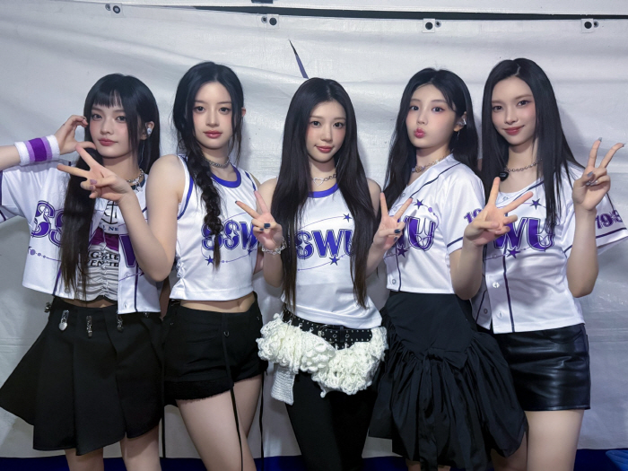 ILLIT Heats Up University Festivals with Energetic Performances