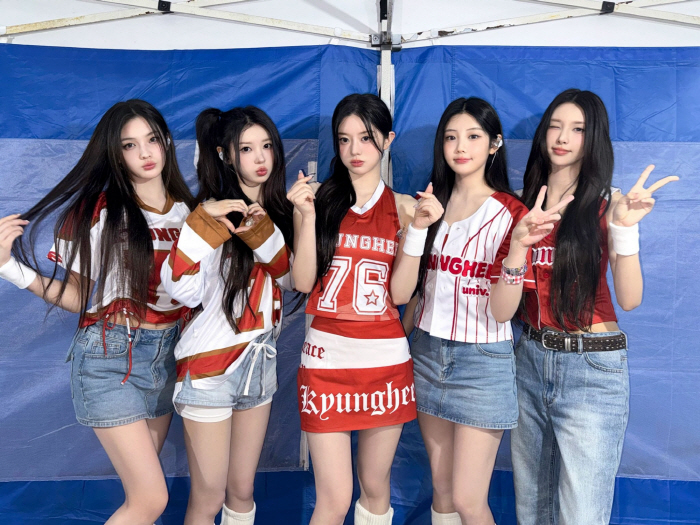 ILLIT Heats Up University Festivals with Energetic Performances