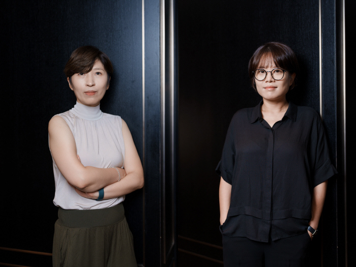 A blockbuster due to the casting of Jeon Ji-hyun and Kang Dong-won, directed by Kim Hee-won, and written by Buk Buk-sung, Seo Jung-kyung