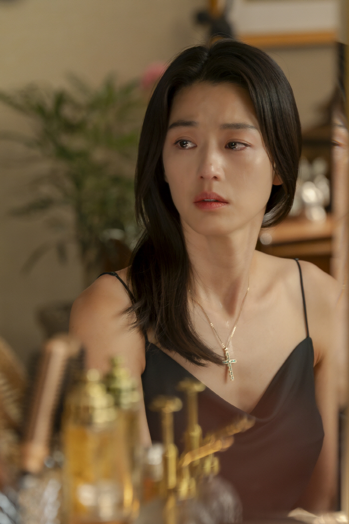 Jeon Ji-hyun, who boasted the best scale ever, and Kang Dong-won's Bukkeukseong, the epic ending