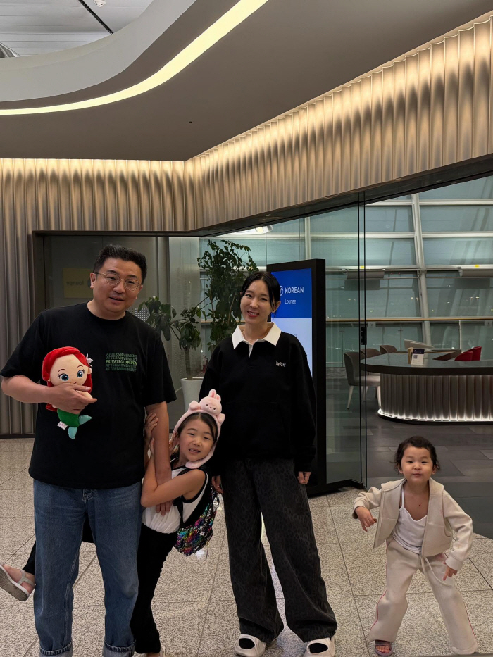 Lee Ji-hye, complains about H Airlines...I'm not going to ride again, I'm going to break up with my family
